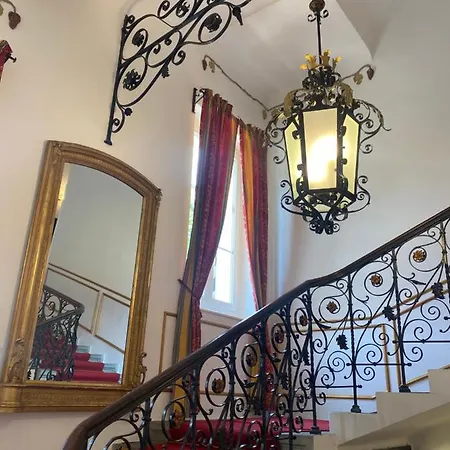 Georgi Schloss - Boutique 2*