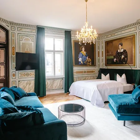 Georgi Schloss - Boutique