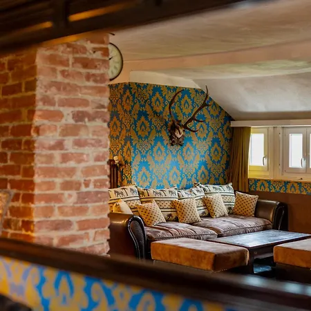 Georgi Schloss - Boutique