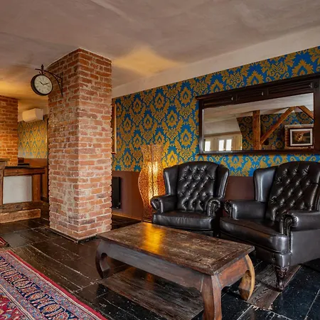 Otel Georgi Schloss - Boutique