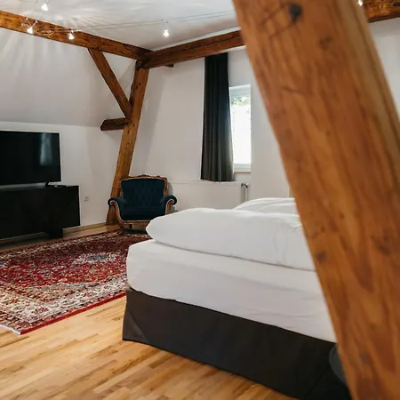 Georgi Schloss - Boutique 2*