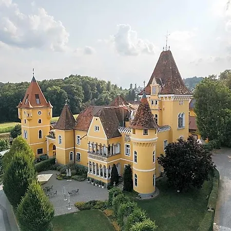 Hotel Georgi Schloss