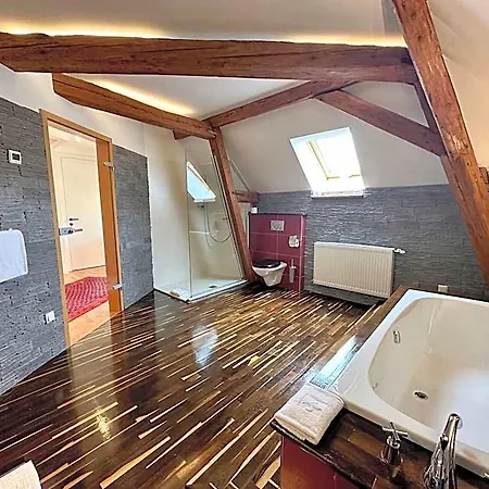 Georgi Schloss - Boutique Hotel Ehrenhausen