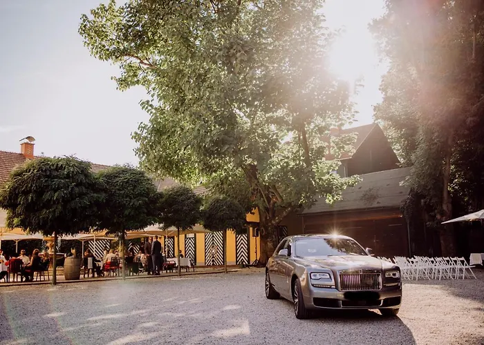 Georgi Schloss - Boutique