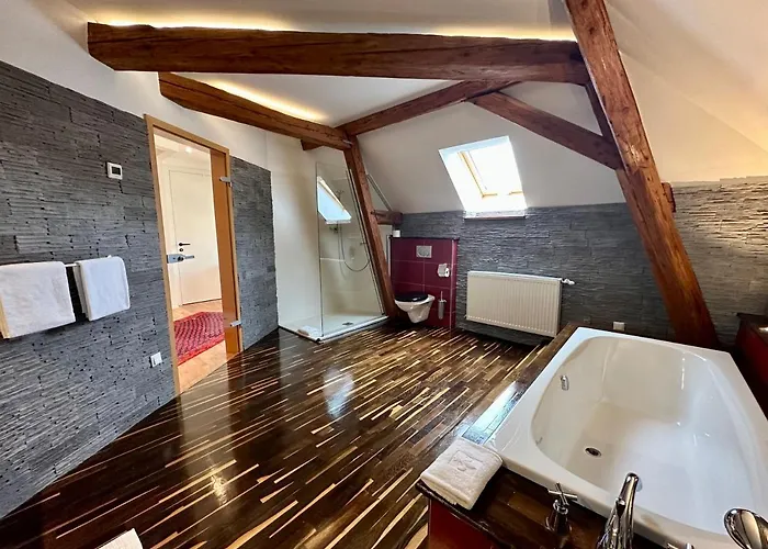 Georgi Schloss - Boutique 2*