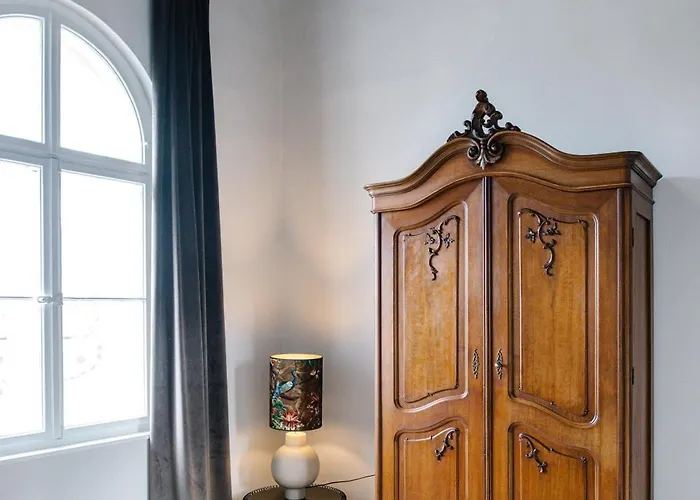 Georgi Schloss - Boutique 2*