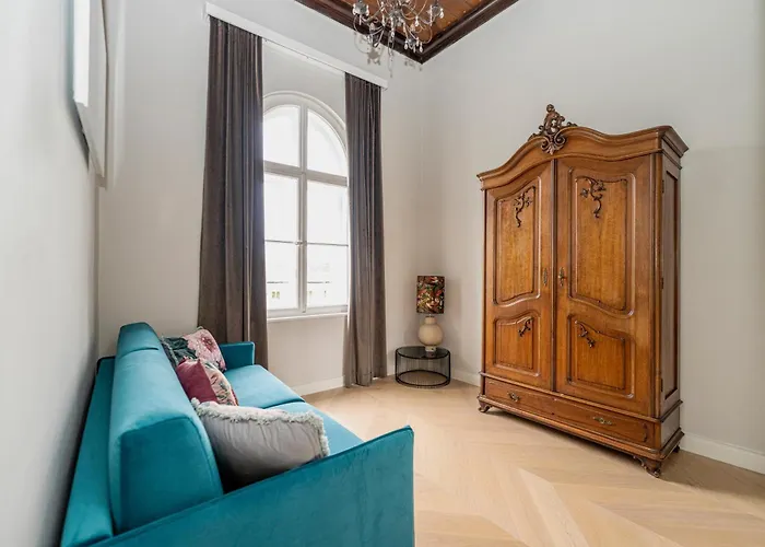 Georgi Schloss - Boutique